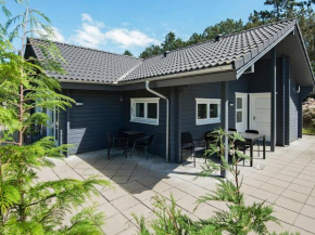 Quaint Holiday Home in Ebeltoft with Whirlpool, Ebeltoft